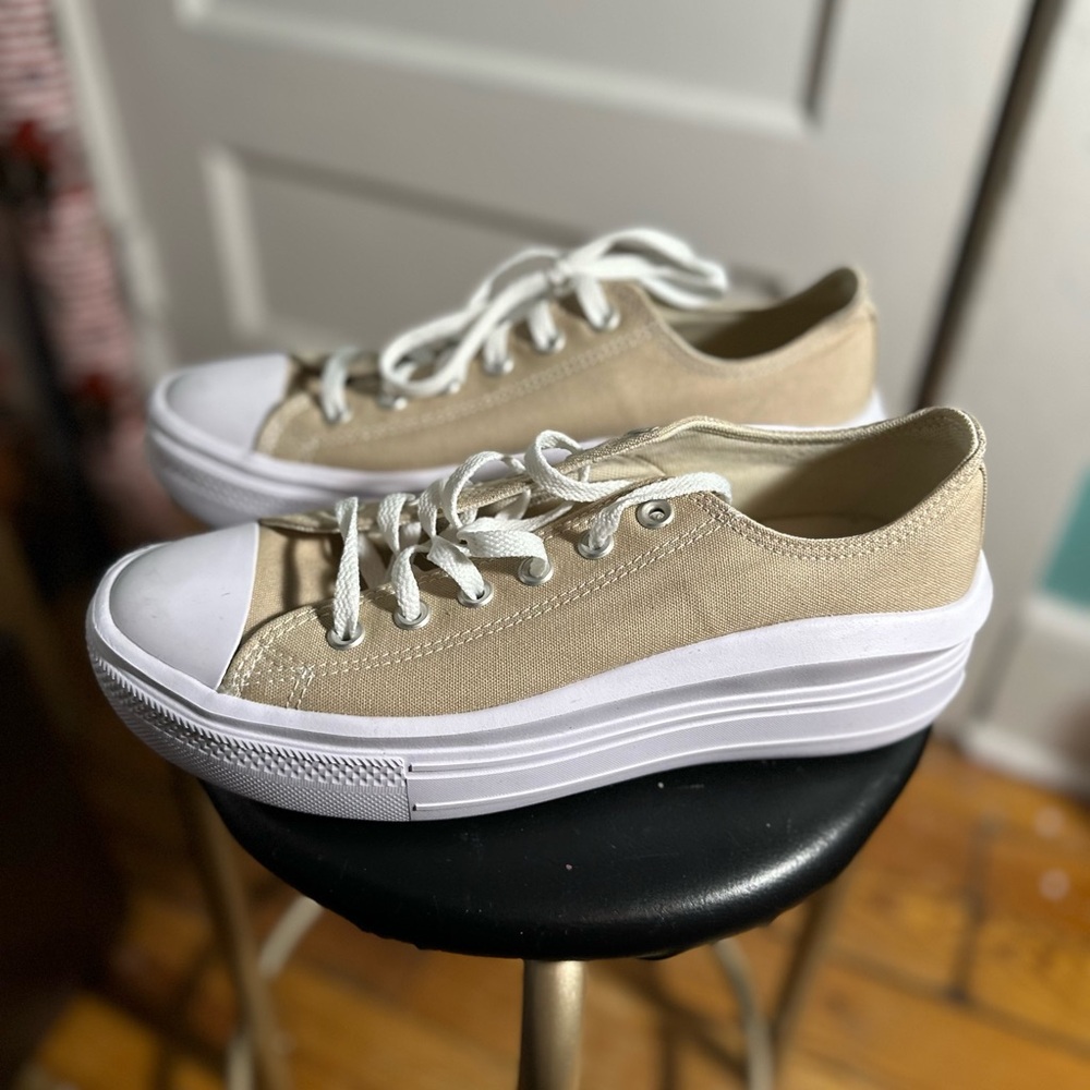 Classic Beige Canvas Sneakers - Picture 5 of 8